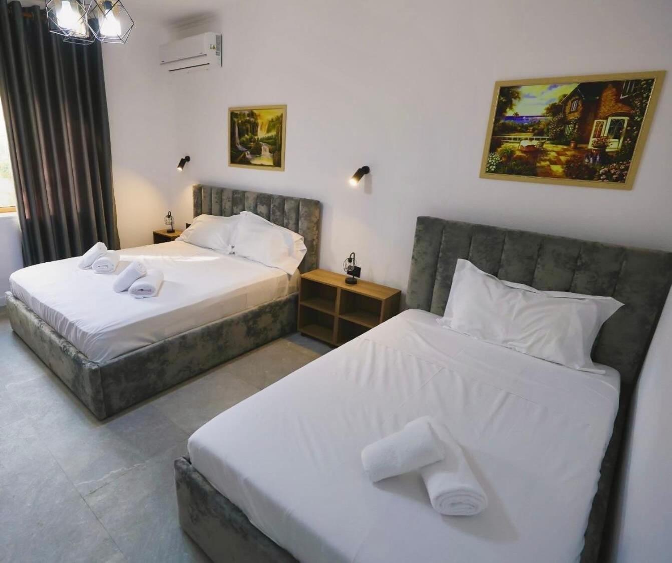 Vila Alizee Hotel Tirana Exteriör bild
