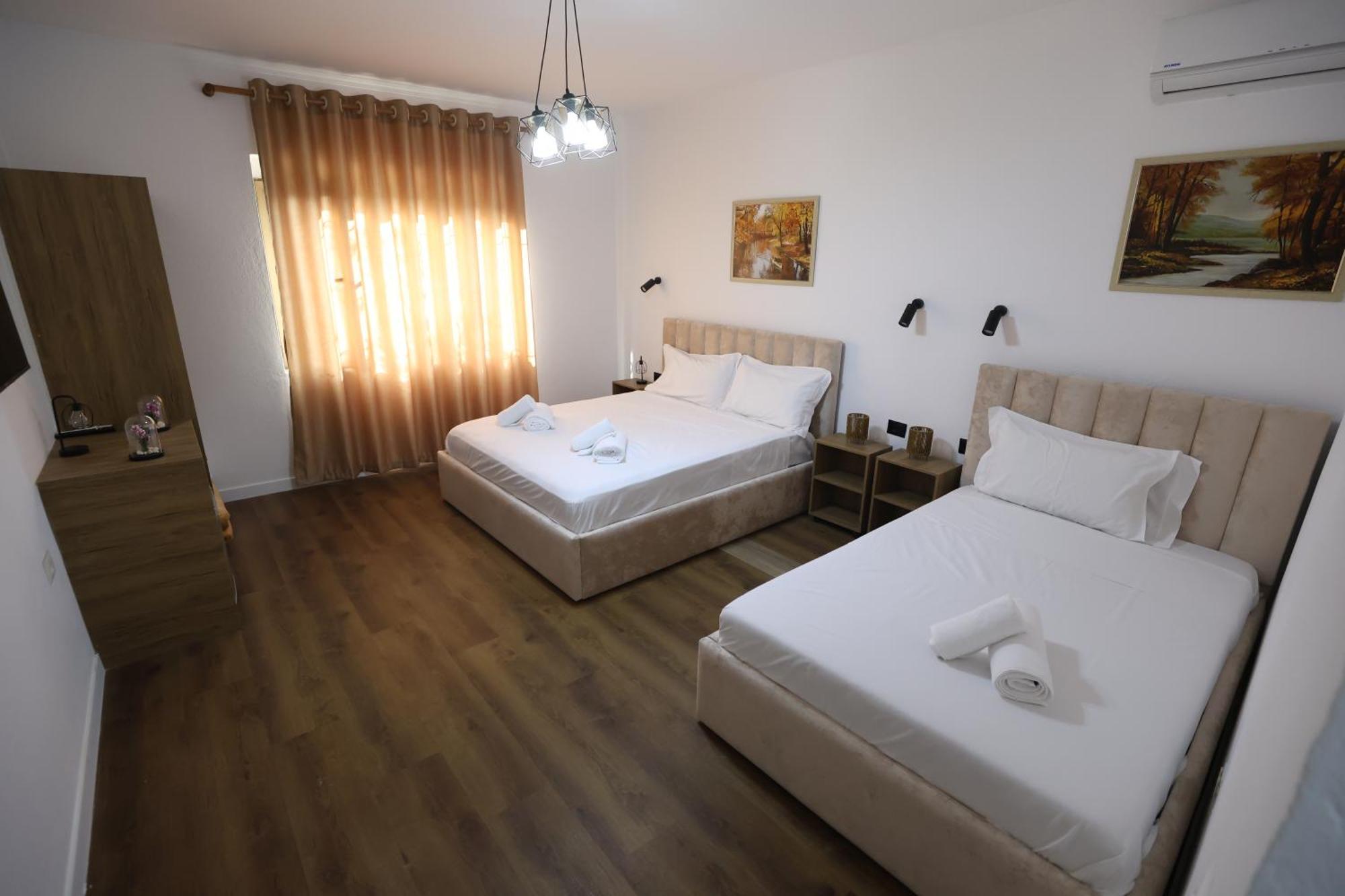 Vila Alizee Hotel Tirana Exteriör bild